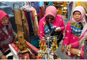 Dekranasda Pamer Produk Lokal Sumbawa di Dekranas Expo 2025 Balikpapan