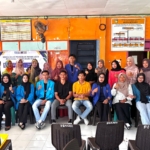 Mahasiswa KKL UNSA Gelar Sosialisasi Pestisida Nabati Daun Nimba di Desa Berare