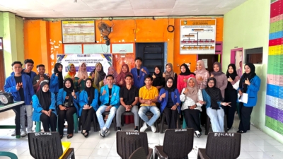 Mahasiswa KKL UNSA Gelar Sosialisasi Pestisida Nabati Daun Nimba di Desa Berare