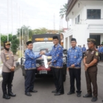 Bupati Serahkan Mobil Patroli Dinas Perhubungan