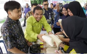 Pemda Sumbawa Gelar Pasar Murah