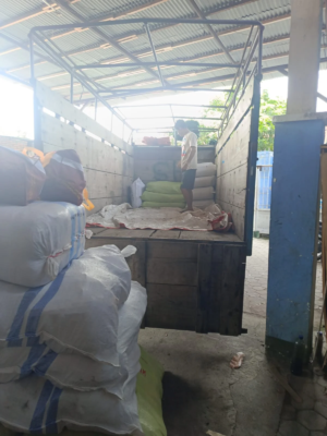 Kemensos RI Salurkan Bantuan Logistik Untuk Sumbawa