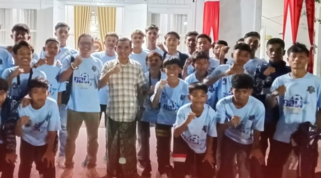 Lepas Kontingen SSB Muda, Wabup Sumbawa Berikan Semangat Untuk Raih Prestasi Terbaik